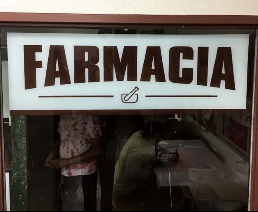 Farmacy valance